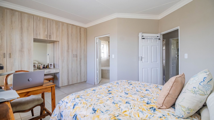 3 Bedroom Property for Sale in Dana Bay Western Cape
